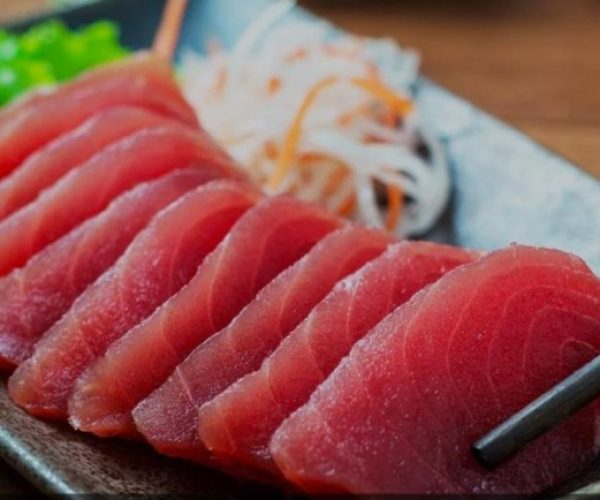 Tuna Sashimi (6 pcs)